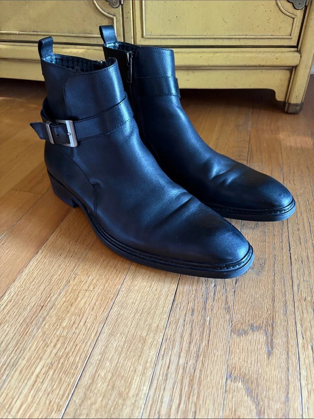 Karl Lagerfield Paris men’s black leather chelsea boots with buckle
